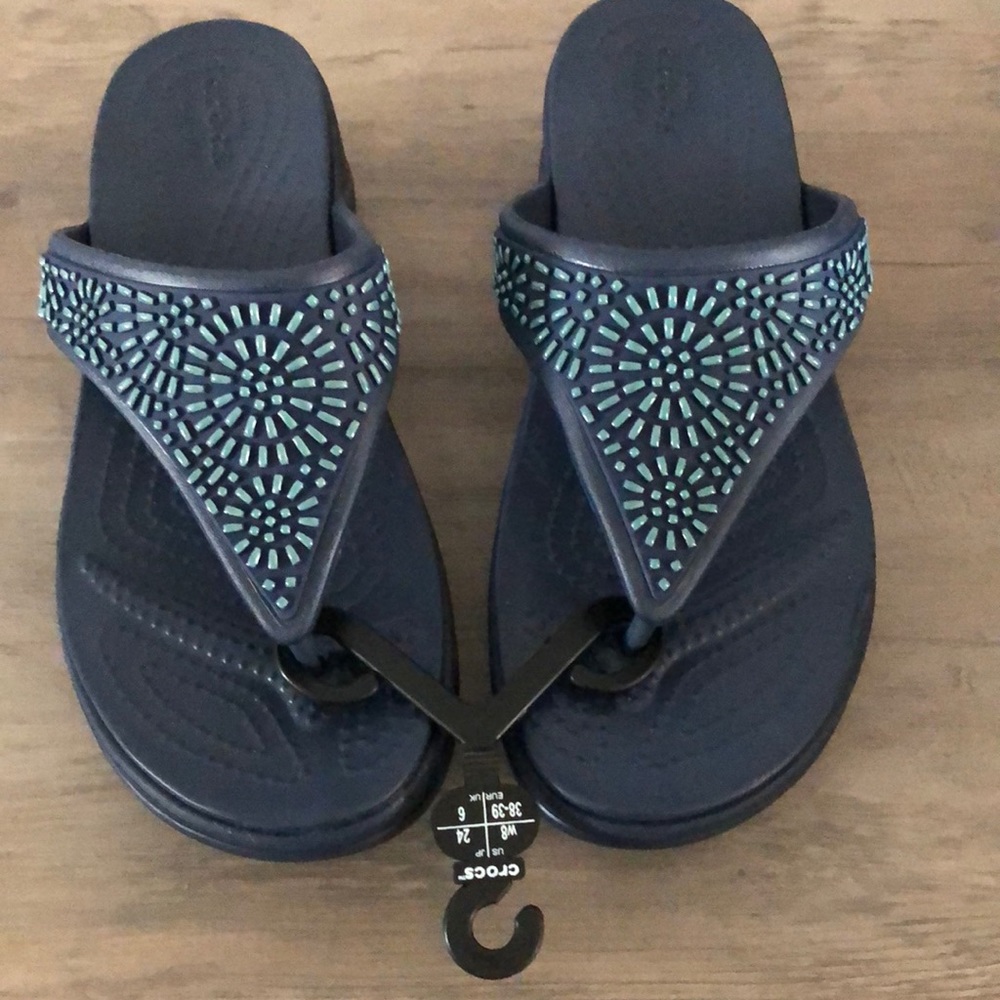 Women’s Crocs Size 8